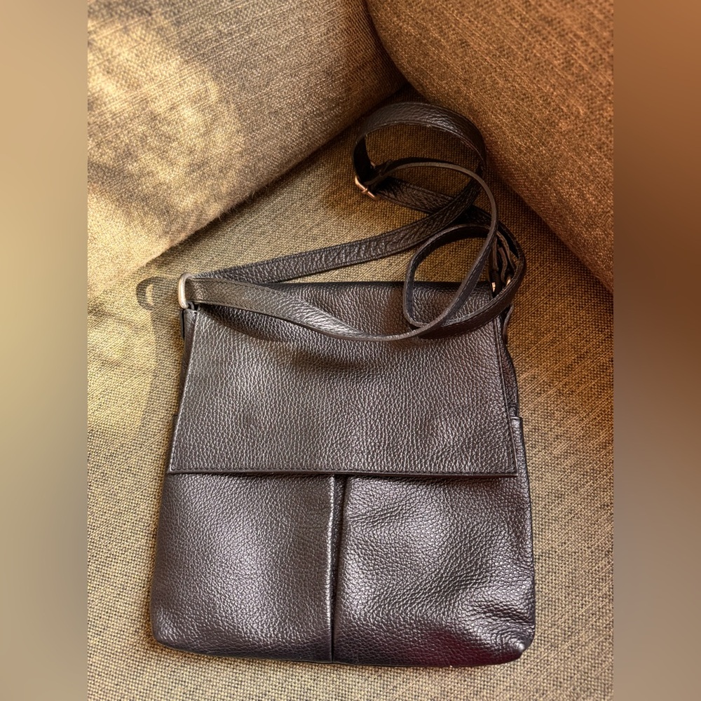 Elegant Black Leather Handbag